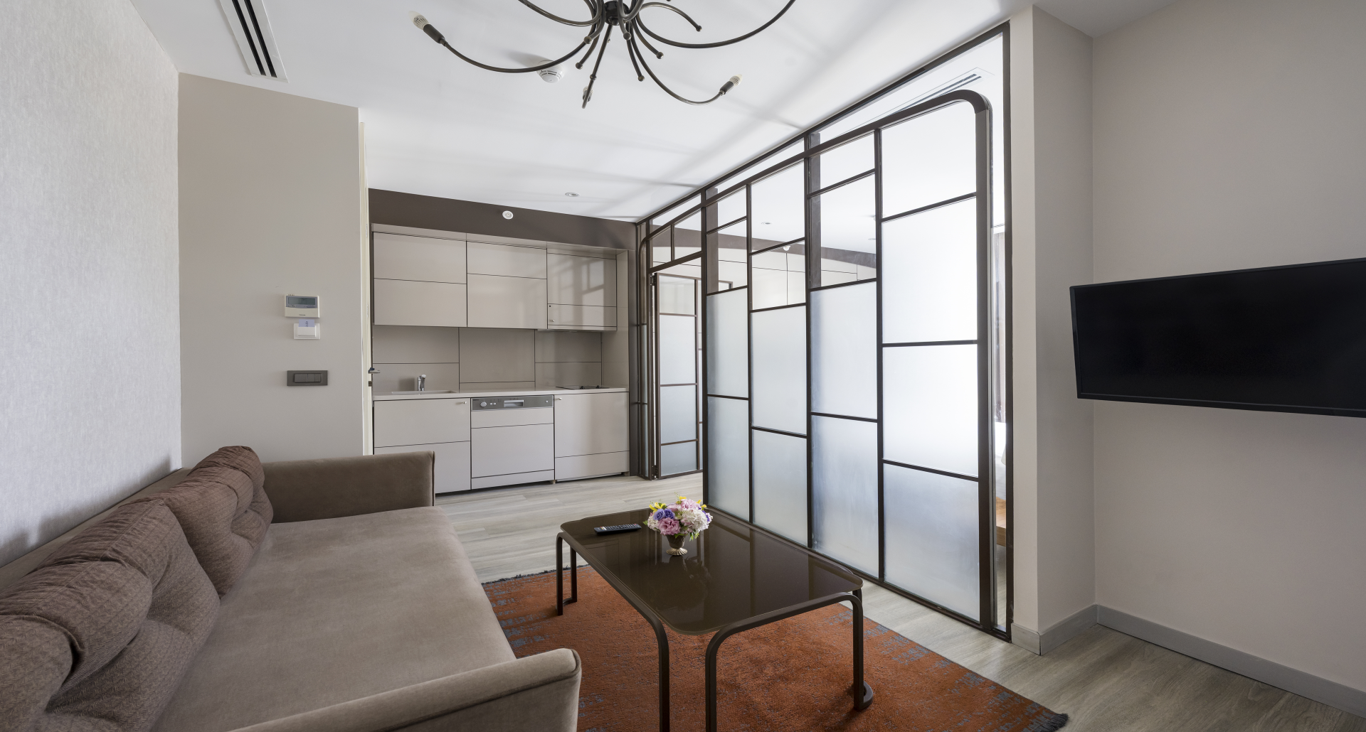 SUPERIOR SUITES